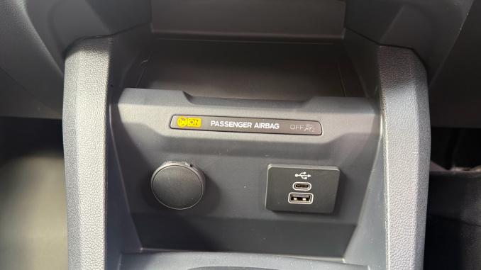 Ford Transit Courier Diesel 1.5 EcoBlue Trend Van - Image 26